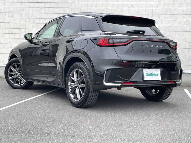 レクサス ＬＢＸ リラックス 栃木県 2024(令6)年 1.2万km ブラックマイカ 純正ディスプレイオーディオ/Ｂｌｕｅｔｏｏｔｈ/フルセグＴＶ/アラウンドビューモニター/パドルシフト/パワーバックドア/レザーシート/パワーシート/シートヒーター/ステアリングヒーター/ＥＴＣ/ＬＥＤヘッドライト/衝突被害軽減システム/純正アルミホイール/ABS/横滑り防止機能/コーナーセンサー/レーンキープアシスト/盗難防止装置