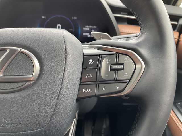 レクサス ＬＢＸ リラックス 栃木県 2024(令6)年 1.2万km ブラックマイカ 純正ディスプレイオーディオ/Ｂｌｕｅｔｏｏｔｈ/フルセグＴＶ/アラウンドビューモニター/パドルシフト/パワーバックドア/レザーシート/パワーシート/シートヒーター/ステアリングヒーター/ＥＴＣ/ＬＥＤヘッドライト/衝突被害軽減システム/純正アルミホイール/ABS/横滑り防止機能/コーナーセンサー/レーンキープアシスト/盗難防止装置