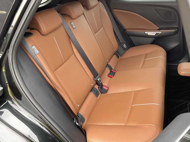 レクサス ＬＢＸ リラックス 栃木県 2024(令6)年 1.2万km ブラックマイカ 純正ディスプレイオーディオ/Ｂｌｕｅｔｏｏｔｈ/フルセグＴＶ/アラウンドビューモニター/パドルシフト/パワーバックドア/レザーシート/パワーシート/シートヒーター/ステアリングヒーター/ＥＴＣ/ＬＥＤヘッドライト/衝突被害軽減システム/純正アルミホイール/ABS/横滑り防止機能/コーナーセンサー/レーンキープアシスト/盗難防止装置