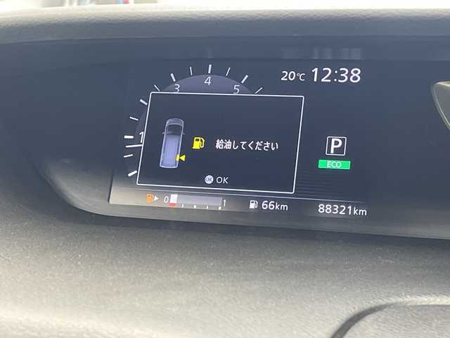 日産 セレナ ハイウェイスター Vセレクション 沖縄県 2017(平29)年 8.9万km ブリリアントホワイトパール 純正９型ナビ【MM517D-L】　/(フルセグTV　ＣＤ　ＤＶＤ　ＢＬＵＥＴＯＯＴＨ)　/衝突軽減装置/横滑り防止装置/盗難防止装置/レーンキープアシスト/全方位カメラ　/バックカメラ/両側パワースライドドア　/ドライブレコーダー　/ＥＴＣ　/前後コーナーセンサー/クルーズコントロール　/純正フロアマット　/プッシュスタート　/スマートキー/純正アルミホイール