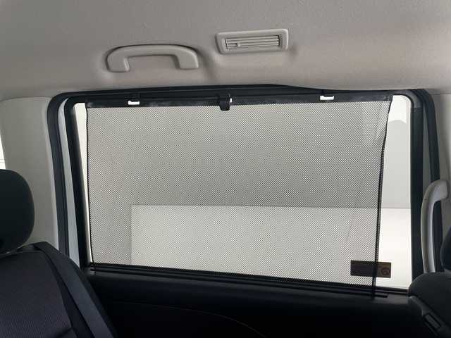 日産 セレナ ハイウェイスター Vセレクション 沖縄県 2017(平29)年 8.9万km ブリリアントホワイトパール 純正９型ナビ【MM517D-L】　/(フルセグTV　ＣＤ　ＤＶＤ　ＢＬＵＥＴＯＯＴＨ)　/衝突軽減装置/横滑り防止装置/盗難防止装置/レーンキープアシスト/全方位カメラ　/バックカメラ/両側パワースライドドア　/ドライブレコーダー　/ＥＴＣ　/前後コーナーセンサー/クルーズコントロール　/純正フロアマット　/プッシュスタート　/スマートキー/純正アルミホイール