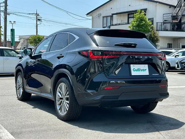 レクサス ＮＸ 250 バージョンL 静岡県 2022(令4)年 1.6万km グラファイトブラックガラスフレーク エンジンスタートボタン/パワーステアリング/パワーウィンドウ/スマートキー/MTモード付きAT/100V充電/アイドリングストップ/AAC/純正メモリナビ（フルセグTV/BT）/純正ETC2.0/サンルーフ/全方位カメラ/前後ドライブレコーダー/D+N席パワーシート/レザーシート/シートヒーター/エアシート/純正アルミホイール/ABS/横滑り防止装置/前後コーナーセンサー/レーンキープアシスト/盗難防止装置/オートライト/オートマチックハイビーム/LEDヘッドライト/衝突軽減システム/W+サイドエアバック/デジタルインナーミラー/オートホールド　/電子ブレーキ