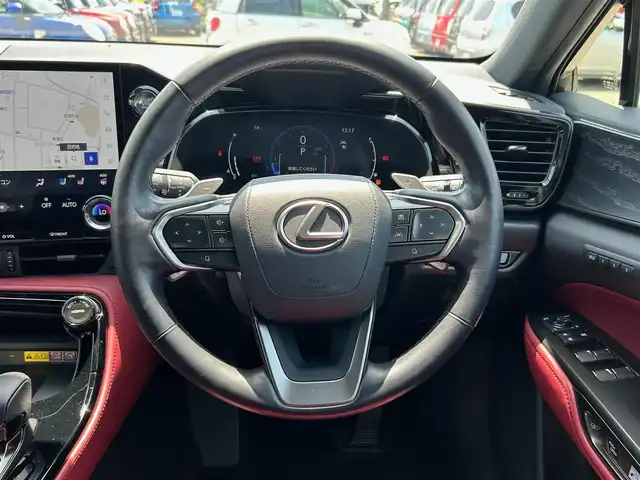 レクサス ＮＸ 250 バージョンL 静岡県 2022(令4)年 1.6万km グラファイトブラックガラスフレーク エンジンスタートボタン/パワーステアリング/パワーウィンドウ/スマートキー/MTモード付きAT/100V充電/アイドリングストップ/AAC/純正メモリナビ（フルセグTV/BT）/純正ETC2.0/サンルーフ/全方位カメラ/前後ドライブレコーダー/D+N席パワーシート/レザーシート/シートヒーター/エアシート/純正アルミホイール/ABS/横滑り防止装置/前後コーナーセンサー/レーンキープアシスト/盗難防止装置/オートライト/オートマチックハイビーム/LEDヘッドライト/衝突軽減システム/W+サイドエアバック/デジタルインナーミラー/オートホールド　/電子ブレーキ