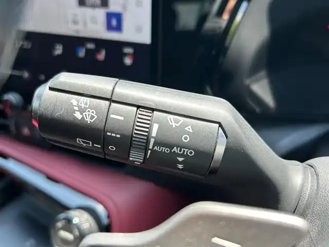 レクサス ＮＸ 250 バージョンL 静岡県 2022(令4)年 1.6万km グラファイトブラックガラスフレーク エンジンスタートボタン/パワーステアリング/パワーウィンドウ/スマートキー/MTモード付きAT/100V充電/アイドリングストップ/AAC/純正メモリナビ（フルセグTV/BT）/純正ETC2.0/サンルーフ/全方位カメラ/前後ドライブレコーダー/D+N席パワーシート/レザーシート/シートヒーター/エアシート/純正アルミホイール/ABS/横滑り防止装置/前後コーナーセンサー/レーンキープアシスト/盗難防止装置/オートライト/オートマチックハイビーム/LEDヘッドライト/衝突軽減システム/W+サイドエアバック/デジタルインナーミラー/オートホールド　/電子ブレーキ