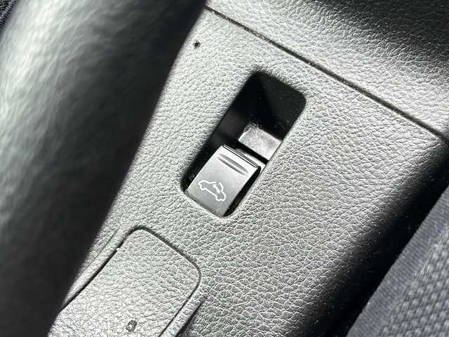 ダイハツ コペン アクティブトップ 三重県 2007(平19)年 9万km ホワイトパールマイカ 登録時89565km/禁煙車/KENWOODオーディオ(AM/FM/AUX/USB/CD)/momoハンドル/オープンカー/純正ホイール/AC/リモコンキー/取り扱い説明書/保証書