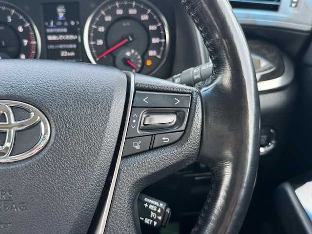 トヨタ ヴェルファイア Z Gエディション 静岡県 2017(平29)年 4.5万km ホワイトパールクリスタルシャイン ●純正ナビ/(フルセグ/CD/DVD/Bluetooth)/(NSZT-ZA4T)/●ハーフレザーシート/●前席＋後列パワーシート/(運転席シートメモリー付き)/●バックカメラ/●クルーズコントロール/●後方コーナーセンサー/●電動パーキングブレーキ/●オートブレーキホールド/●LEDライト＆フォグランプ/●オートライト/●コンビステアリング/●ステアリングヒーター/●ステアリングスイッチ/●ETC/●サンルーフ/●電動リアゲート/●電動格納ウィンカーミラー/●助手席＋後列オットマン/●両側パワースライドドア/●ドアバイザー/●スマートキー/●プッシュスタート/●純正フロアマット/●純正18インチアルミホイール/●ダブル＋サイド＋ニー＋カーテンSRS＋ABS/●車両取扱説明書/●ナビ取扱説明書