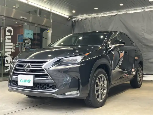 レクサス ＮＸ 200t Iパッケージ 東京都 2016(平28)年 3.8万km グラファイトブラックガラスフレーク ワンオーナー/純正SDナビゲーション/地デジTV/CD/CDR-R/DVD/USBメモリー/Bluetooth/ハンズフリー通話/プレミアムサウンドシステム/ドライブモードセレクト/・ECO/NORMAL/SPORT/パノラミックビューモニター/ブラインドスポットモニター/純正オプションアルミホイール18インチ/ステアリングヒーター/合皮シート/角型三眼LEDヘッドランプ/・LEDデイライト・オートライトシステム/レーダークルーズコントロール/カーテンエアバック/スマートキー・カードキー/メーカー保証書/取扱説明書/点検整備記録簿/・H282930R１３５年/車検R9年3月