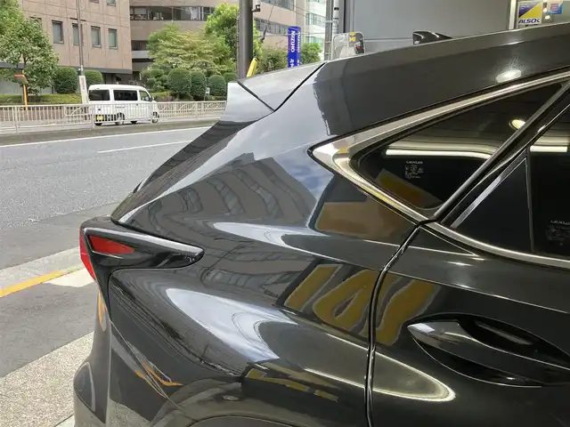 レクサス ＮＸ 200t Iパッケージ 東京都 2016(平28)年 3.8万km グラファイトブラックガラスフレーク ワンオーナー/純正SDナビゲーション/地デジTV/CD/CDR-R/DVD/USBメモリー/Bluetooth/ハンズフリー通話/プレミアムサウンドシステム/ドライブモードセレクト/・ECO/NORMAL/SPORT/パノラミックビューモニター/ブラインドスポットモニター/純正オプションアルミホイール18インチ/ステアリングヒーター/合皮シート/角型三眼LEDヘッドランプ/・LEDデイライト・オートライトシステム/レーダークルーズコントロール/カーテンエアバック/スマートキー・カードキー/メーカー保証書/取扱説明書/点検整備記録簿/・H282930R１３５年/車検R9年3月