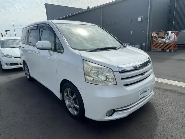 トヨタ ノア X Lセレクション 千葉県 2008(平20)年 8.5万km ホワイトパールクリスタルシャイン 純正7インチHDDナビ/CD DVD フルセグ/バックカメラ/両側パワースライドドア/プッシュスタート/スマートキー/ETC/純正17インチアルミホイール/ドアバイザー