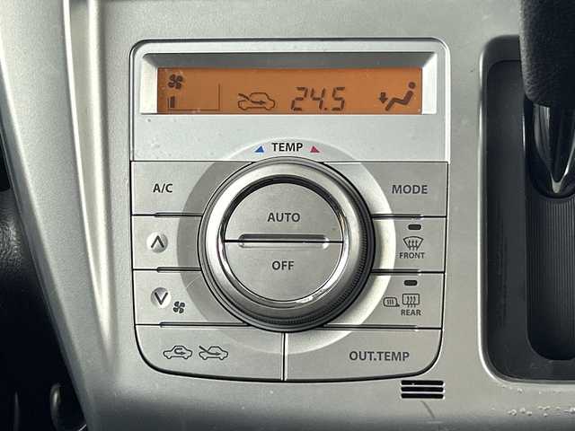 スズキ ハスラー G 愛知県 2016(平28)年 8.6万km アクティブイエロー/ブラック2トーンルーフ 禁煙車/２トーン/７インチナビ/（CD/AM/FM/Bluetooth/ワンセグTV)/衝突軽減ブレーキ/ETC/シートヒーター/アイドリングストップ/横滑り防止装置/ベンチシート/スマートキー/スペアキー有/プッシュスタート/純正フロアマット/オートエアコン/ドアバイザー