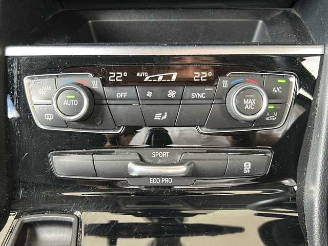 ＢＭＷ ２１８ｉ アクティブツアラー 岐阜県 2016(平28)年 4.9万km サファイアブラックP /登録時48838km//純正HDDナビ/(FM/AM/CD/DVD/BT/USB)//クルーズコントロール//バックカメラ//フロアマット//純正16インチアルミホイール//純正LEDヘッドライト//フォグランプ//ETC//スペアキー×１//プッシュスタート＆スマートキー