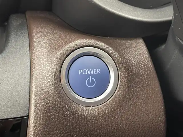 トヨタ ヤリスクロス ハイブリッド Z 富山県 2020(令2)年 1.4万km ホワイトパールクリスタルシャイン 純正ディスプレイオーディオ/ナビ機能あり/フルセグTV/Bluetooth/全周囲モニター/ETC2.0/LEDオートライト/オートハイビーム/レーダークルーズコントロール/パワーシート/シートヒーター/パワーバックドア/トヨタセーフティセンス/HUD/BSM/純正ドアバイザー/純正フロアマット/純正18インチアルミ