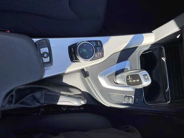 ＢＭＷ ３２０ｄ ツーリング ラグジュアリー 大阪府 2016(平28)年 3.4万km アルピンホワイトⅢ ワンオーナー/純正ナビ/CD/DVD再生機能/バックカメラ/前席パワーシート/パワーバックドア/LEDヘッドライト/オートライト/フォグランプ/革巻きステアリング/純正16インチAW/ETC/衝突軽減ブレーキ/スペアキー