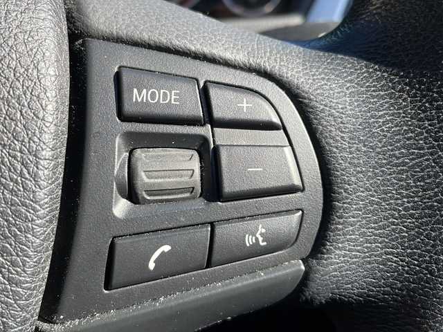 ＢＭＷ ３２０ｄ ツーリング ラグジュアリー 大阪府 2016(平28)年 3.4万km アルピンホワイトⅢ ワンオーナー/純正ナビ/CD/DVD再生機能/バックカメラ/前席パワーシート/パワーバックドア/LEDヘッドライト/オートライト/フォグランプ/革巻きステアリング/純正16インチAW/ETC/衝突軽減ブレーキ/スペアキー