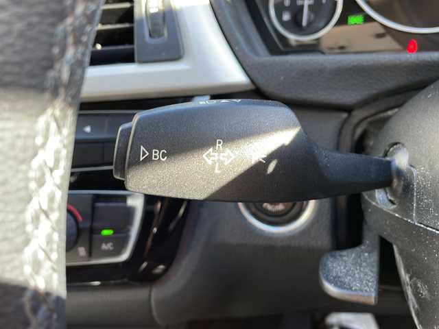 ＢＭＷ ３２０ｄ ツーリング ラグジュアリー 大阪府 2016(平28)年 3.4万km アルピンホワイトⅢ ワンオーナー/純正ナビ/CD/DVD再生機能/バックカメラ/前席パワーシート/パワーバックドア/LEDヘッドライト/オートライト/フォグランプ/革巻きステアリング/純正16インチAW/ETC/衝突軽減ブレーキ/スペアキー