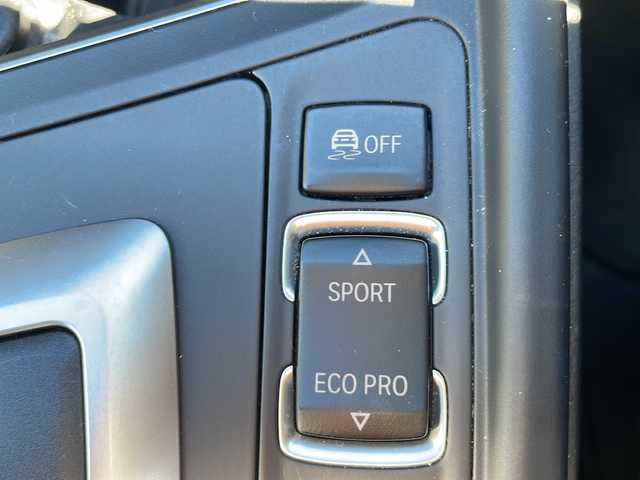 ＢＭＷ ３２０ｄ ツーリング ラグジュアリー 大阪府 2016(平28)年 3.4万km アルピンホワイトⅢ ワンオーナー/純正ナビ/CD/DVD再生機能/バックカメラ/前席パワーシート/パワーバックドア/LEDヘッドライト/オートライト/フォグランプ/革巻きステアリング/純正16インチAW/ETC/衝突軽減ブレーキ/スペアキー