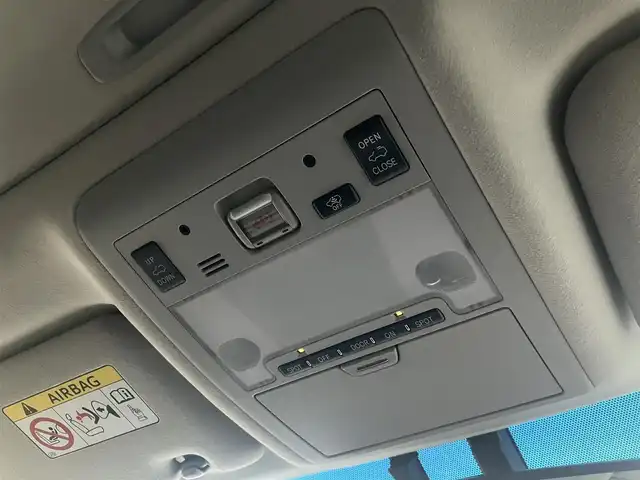 トヨタ ランドクルーザー ZX 道南・函館 2013(平25)年 12.1万km ホワイトパールクリスタルシャイン /純正ナビ//フルセグTV//バックカメラ//後席モニター//センターコンソールクーラーボックス//エンジンスターター//ETC//サンルーフ//パワーバックドア//電動格納サードシート//シートベンチレーション//シートヒーター//ステアリングヒーター//クルーズコントロール//クリアランスソナー//HIDヘッドライト//オートライト//スマートキー//エンジンプッシュスタート