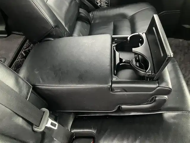 トヨタ ランドクルーザー ZX 道南・函館 2013(平25)年 12.1万km ホワイトパールクリスタルシャイン /純正ナビ//フルセグTV//バックカメラ//後席モニター//センターコンソールクーラーボックス//エンジンスターター//ETC//サンルーフ//パワーバックドア//電動格納サードシート//シートベンチレーション//シートヒーター//ステアリングヒーター//クルーズコントロール//クリアランスソナー//HIDヘッドライト//オートライト//スマートキー//エンジンプッシュスタート