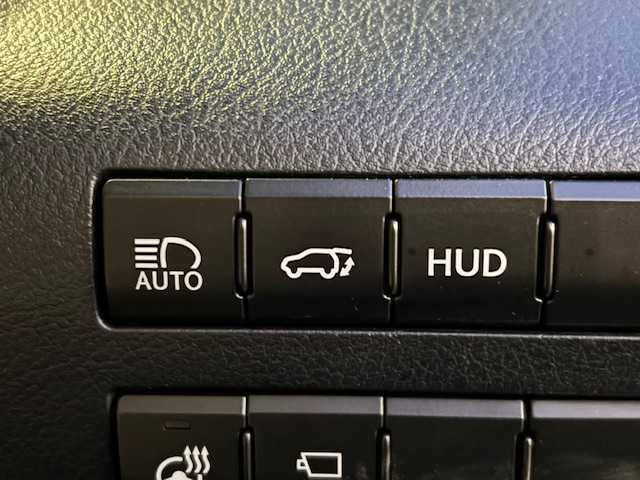 レクサス ＲＸ 200t Fスポーツ 宮城県 2017(平29)年 8.3万km ホワイトノーヴァガラスフレーク 登録時走行距離82558km/純正SDナビ/フルセグTV/Bluetooth/ウェルカムライト/サンルーフ/ETC/パドルシフト/純正フロアマット/電動リアゲート/オートマチックハイビーム/ステアリングヒーター/ナノイー/追従クルーズコントロール/ステアリングリモコン/アイドリングストップ/LEDヘッドライト/フォグランプ/衝突軽減ブレーキ/レザーシート/純正アルミホイール/スマートキー