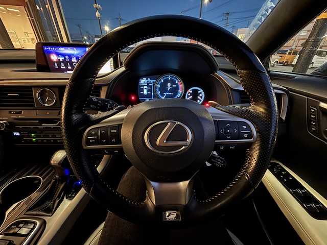 レクサス ＲＸ 200t Fスポーツ 宮城県 2017(平29)年 8.3万km ホワイトノーヴァガラスフレーク 登録時走行距離82558km/純正SDナビ/フルセグTV/Bluetooth/ウェルカムライト/サンルーフ/ETC/パドルシフト/純正フロアマット/電動リアゲート/オートマチックハイビーム/ステアリングヒーター/ナノイー/追従クルーズコントロール/ステアリングリモコン/アイドリングストップ/LEDヘッドライト/フォグランプ/衝突軽減ブレーキ/レザーシート/純正アルミホイール/スマートキー