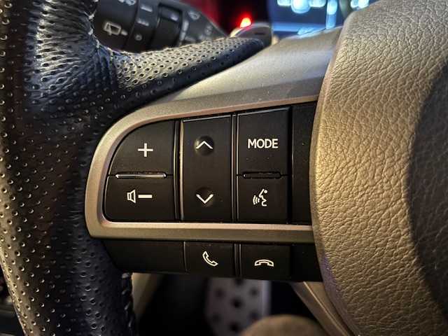 レクサス ＲＸ 200t Fスポーツ 宮城県 2017(平29)年 8.3万km ホワイトノーヴァガラスフレーク 登録時走行距離82558km/純正SDナビ/フルセグTV/Bluetooth/ウェルカムライト/サンルーフ/ETC/パドルシフト/純正フロアマット/電動リアゲート/オートマチックハイビーム/ステアリングヒーター/ナノイー/追従クルーズコントロール/ステアリングリモコン/アイドリングストップ/LEDヘッドライト/フォグランプ/衝突軽減ブレーキ/レザーシート/純正アルミホイール/スマートキー