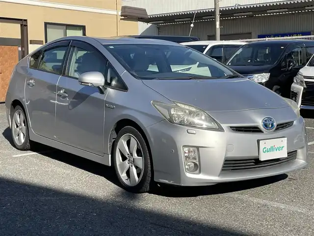 トヨタ プリウス S ツーリングセレクション 千葉県 2009(平21)年 13.5万km シルバーM 純正ナビ【DVD、CD、MD、AUX、AM、FM】/純正17インチアルミホイール/オートライト/フォグ/ビルトインETC/ステアリングスイッチ/IPA（インテリジェントパーキングアシスト）プレサポートスイッチ/ヘッドライトウォッシャー/コーナーセンサー（前）/バックカメラ/トノカバー/ドアバイザー/取説/ナビ説