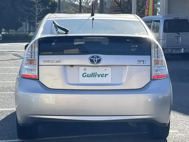 トヨタ プリウス S ツーリングセレクション 千葉県 2009(平21)年 13.5万km シルバーM 純正ナビ【DVD、CD、MD、AUX、AM、FM】/純正17インチアルミホイール/オートライト/フォグ/ビルトインETC/ステアリングスイッチ/IPA（インテリジェントパーキングアシスト）プレサポートスイッチ/ヘッドライトウォッシャー/コーナーセンサー（前）/バックカメラ/トノカバー/ドアバイザー/取説/ナビ説