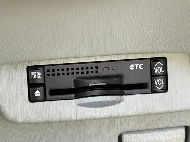 トヨタ プリウス S ツーリングセレクション 千葉県 2009(平21)年 13.5万km シルバーM 純正ナビ【DVD、CD、MD、AUX、AM、FM】/純正17インチアルミホイール/オートライト/フォグ/ビルトインETC/ステアリングスイッチ/IPA（インテリジェントパーキングアシスト）プレサポートスイッチ/ヘッドライトウォッシャー/コーナーセンサー（前）/バックカメラ/トノカバー/ドアバイザー/取説/ナビ説