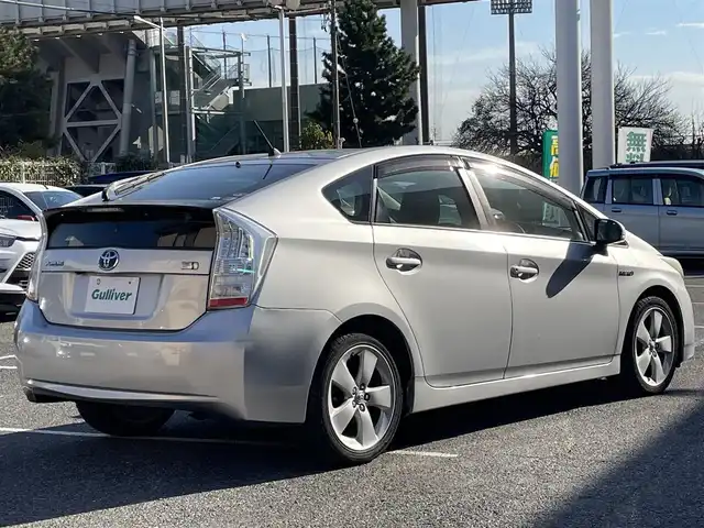 トヨタ プリウス S ツーリングセレクション 千葉県 2009(平21)年 13.5万km シルバーM 純正ナビ【DVD、CD、MD、AUX、AM、FM】/純正17インチアルミホイール/オートライト/フォグ/ビルトインETC/ステアリングスイッチ/IPA（インテリジェントパーキングアシスト）プレサポートスイッチ/ヘッドライトウォッシャー/コーナーセンサー（前）/バックカメラ/トノカバー/ドアバイザー/取説/ナビ説