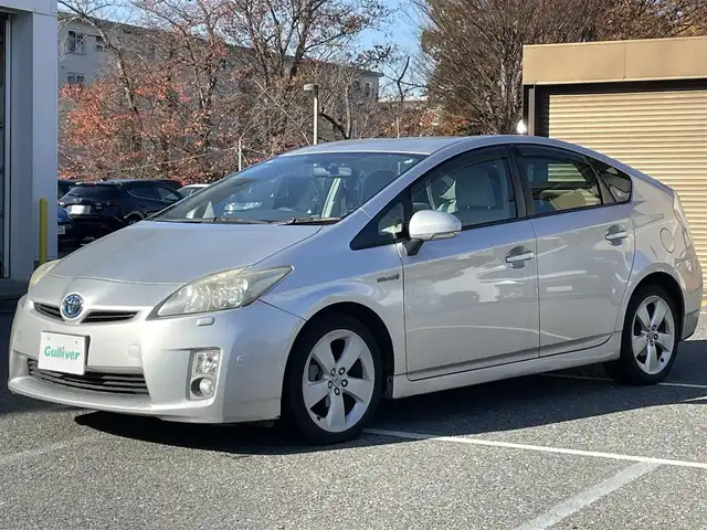 トヨタ プリウス S ツーリングセレクション 千葉県 2009(平21)年 13.5万km シルバーM 純正ナビ【DVD、CD、MD、AUX、AM、FM】/純正17インチアルミホイール/オートライト/フォグ/ビルトインETC/ステアリングスイッチ/IPA（インテリジェントパーキングアシスト）プレサポートスイッチ/ヘッドライトウォッシャー/コーナーセンサー（前）/バックカメラ/トノカバー/ドアバイザー/取説/ナビ説