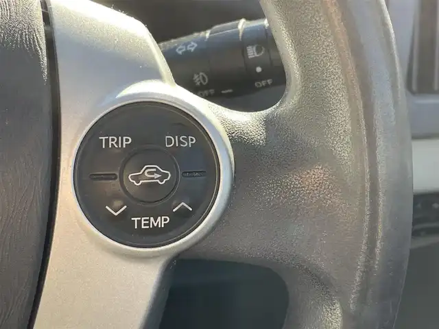 トヨタ プリウス S ツーリングセレクション 千葉県 2009(平21)年 13.5万km シルバーM 純正ナビ【DVD、CD、MD、AUX、AM、FM】/純正17インチアルミホイール/オートライト/フォグ/ビルトインETC/ステアリングスイッチ/IPA（インテリジェントパーキングアシスト）プレサポートスイッチ/ヘッドライトウォッシャー/コーナーセンサー（前）/バックカメラ/トノカバー/ドアバイザー/取説/ナビ説