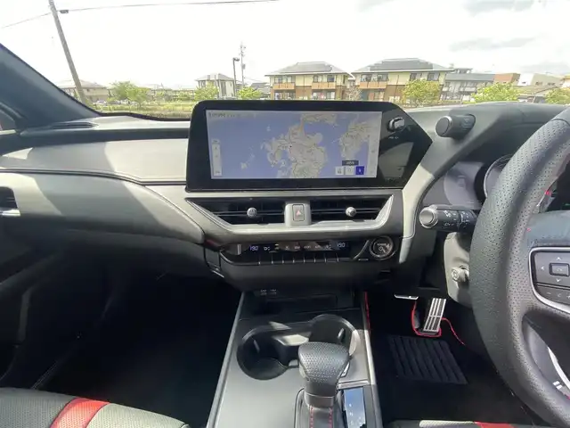 レクサス ＵＸ 250h Fスポーツ エモーショナルエクスプローラ 福岡県 2023(令5)年 1万km パール ・サンルーフ/・アダプティブクルーズコントロール/・純正メモリーナビ/USB/Bluetooth/・全方位カメラ/・黒革シート/シートヒーター/・社外前後ドライブレコーダー/・フルセグ/・ETC/・純正18AW/・プッシュスタート/・パーキングアシスト/・スマートキー/・カードキー/・スペアキー/・パワーシート/・レーンキープアシスト/・オートライト/・LEDライト/・保証書/・取扱説明書