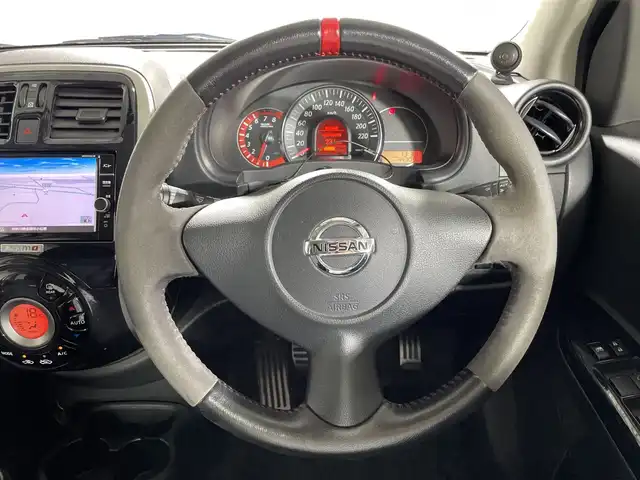 日産 マーチ ニスモS 神奈川県 2017(平29)年 4.5万km ブリリアントホワイトパール 5速MT/純正7型SDナビゲーション【MM318D-W】/AM FM Bluetooth フルセグ SD CD DVD/バックカメラ/革巻きステアリング/ETC/純正フロアマット/LEDヘッドライト/オートライト/フォグランプ/電動格納ミラー/純正16インチアルミホイル/プッシュスタート/スマートキー/スペアキー/純正ドアバイザー