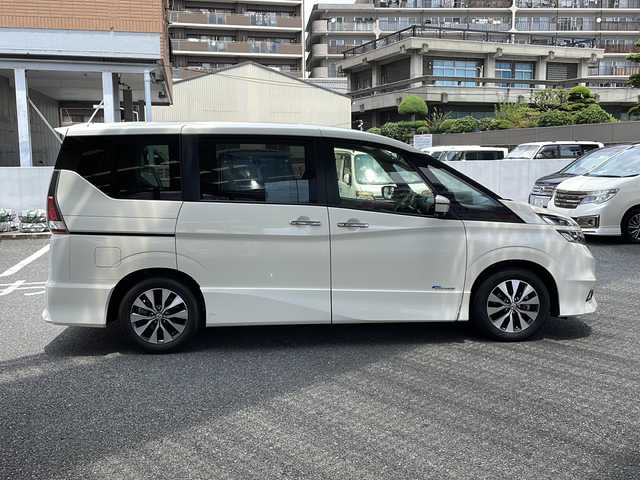 日産 セレナ ハイウェイスター G 大阪府 2016(平28)年 3.5万km ブリリアントホワイトパール ワンオーナー/メモリナビ/フルセグテレビ/バックカメラ/フリップダウンモニター/ウィンカーミラー/クルーズコントロール/ドアバイザー/プッシュスタート/両側パワースライドドア/ETC/新車保証書/取扱説明書