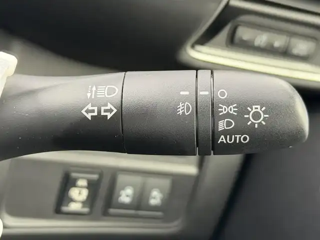 日産 セレナ ハイウェイスター G 愛知県 2016(平28)年 3.5万km ブリリアントホワイトパール ワンオーナー/メモリナビ/フルセグテレビ/バックカメラ/フリップダウンモニター/ウィンカーミラー/クルーズコントロール/ドアバイザー/プッシュスタート/両側パワースライドドア/ETC/新車保証書/取扱説明書