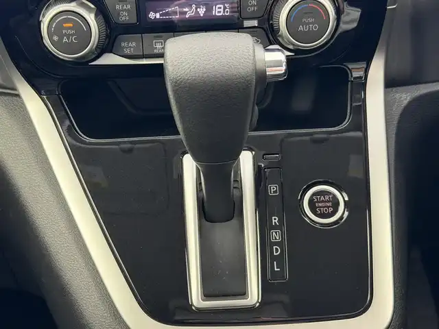 日産 セレナ ハイウェイスター G 愛知県 2016(平28)年 3.5万km ブリリアントホワイトパール ワンオーナー/メモリナビ/フルセグテレビ/バックカメラ/フリップダウンモニター/ウィンカーミラー/クルーズコントロール/ドアバイザー/プッシュスタート/両側パワースライドドア/ETC/新車保証書/取扱説明書