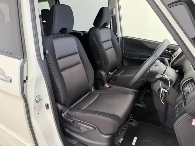 日産 セレナ ハイウェイスター G 愛知県 2016(平28)年 3.5万km ブリリアントホワイトパール ワンオーナー/メモリナビ/フルセグテレビ/バックカメラ/フリップダウンモニター/ウィンカーミラー/クルーズコントロール/ドアバイザー/プッシュスタート/両側パワースライドドア/ETC/新車保証書/取扱説明書