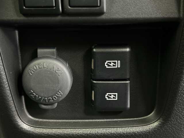 スズキ ハスラー タフワイルド 愛知県 2024(令6)年 0.2万km スチールシルバーM 純正ナビ/・Bluetooth/・CD/DVD/・フルセグテレビ/・SD音楽録音/シートヒーター/衝突軽減ブレーキ/レーンキープアシスト/オートマチックハイビーム/先行車発進お知らせ/誤発進抑制機能/コーナーセンサー/レーダークルーズコントロール/LEDヘッドライト/フォグランプ