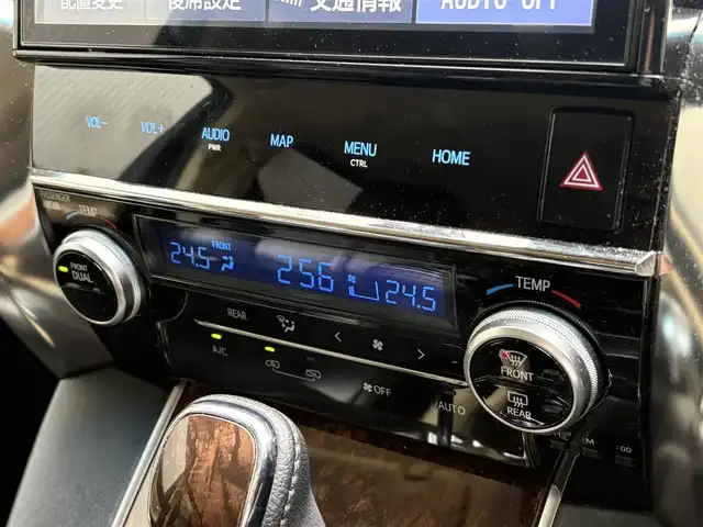 トヨタ アルファード X 滋賀県 2019(令1)年 9.3万km グラファイトM 純正10インチナビ/【Bluetooth/CD/DVD/フルセグTV】/純正フリップダウンモニター/両側パワースライドドア/レーダークルーズコントロール/プリクラッシュセーフティ/レーンディパーチャーアラート/プリクラッシュセーフティ/クリアランスソナー/ブラインドスポットモニター/LEDヘッドライト/オートマチックハイビーム/純正デジタルインナーミラー/ビルトインETC/前後ドライブレコーダー/電動パーキングブレーキ/オートブレーキホールド/純正フロアマット/プッシュスタート/スマートキー/ステアリングリモコン