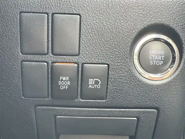 トヨタ アルファード X 滋賀県 2019(令1)年 9.3万km グラファイトM 純正10インチナビ/【Bluetooth/CD/DVD/フルセグTV】/純正フリップダウンモニター/両側パワースライドドア/レーダークルーズコントロール/プリクラッシュセーフティ/レーンディパーチャーアラート/プリクラッシュセーフティ/クリアランスソナー/ブラインドスポットモニター/LEDヘッドライト/オートマチックハイビーム/純正デジタルインナーミラー/ビルトインETC/前後ドライブレコーダー/電動パーキングブレーキ/オートブレーキホールド/純正フロアマット/プッシュスタート/スマートキー/ステアリングリモコン