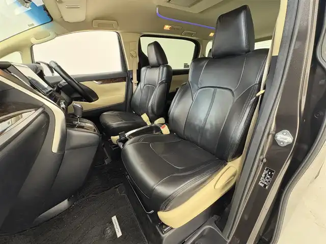 トヨタ アルファード X 滋賀県 2019(令1)年 9.3万km グラファイトM 純正10インチナビ/【Bluetooth/CD/DVD/フルセグTV】/純正フリップダウンモニター/両側パワースライドドア/レーダークルーズコントロール/プリクラッシュセーフティ/レーンディパーチャーアラート/プリクラッシュセーフティ/クリアランスソナー/ブラインドスポットモニター/LEDヘッドライト/オートマチックハイビーム/純正デジタルインナーミラー/ビルトインETC/前後ドライブレコーダー/電動パーキングブレーキ/オートブレーキホールド/純正フロアマット/プッシュスタート/スマートキー/ステアリングリモコン