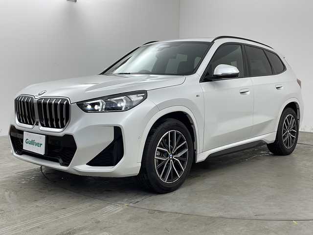 ＢＭＷ ＢＭＷ Ｘ１ xDrive 20d Mスポーツ 兵庫県 2023(令5)年 1.4万km ミネラルホワイト 純正メーカーナビ/ハーマンカードンサウンド/全方位カメラ/アダプティブクルーズコントロール/サンルーフ/LEDヘッドライト/黒革シート/シートヒーター/ETC/前後ドライブレコーダー