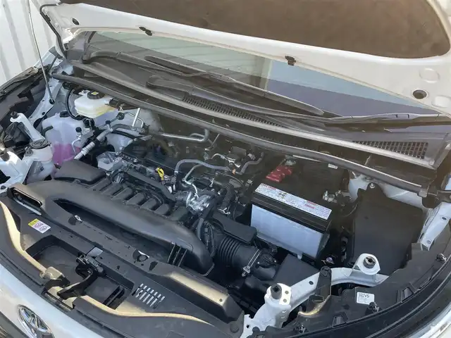 トヨタ ヴォクシー S－G 神奈川県 2022(令4)年 0.7万km パール 純正１０．５インチナビ/全方位カメラ　/バックカメラ　/両側パワースライドドア　/レーダークルーズコントロール　/ＥＴＣ２．０　スマートキー　/横滑り防止装置　/電子パーキング　/ＭＴモード付ＡＴ　/純正ＡＷ　/エンジンスタートボタン　/Bluetooth接続　/USB入力端子　/フルセグTV　/三列シート　/純正フロアマット　/ABS　/レーンアシスト　/盗難防止装置　/オートライト　/オートマチックハイビーム　/衝突軽減システム　/カーテンエアバッグ