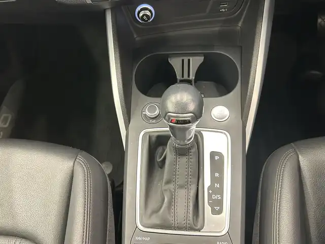 アウディ Ｑ２ 30TFSIスポーツ 岡山県 2019(令1)年 2万km グレー 純正ナビ/Bluetooth/CD/USB/SD/AppleCarplay/AndroidAuto/バーチャルコックピット/サンルーフ/ETC2.0/シートヒーター/クルーズコントロール/速度警告/距離警告/パーキングエイド/Audiプレセンス/Audiサイドアシスト/Audiアクティブレーンアシスト/休憩の推奨/レインセンサー