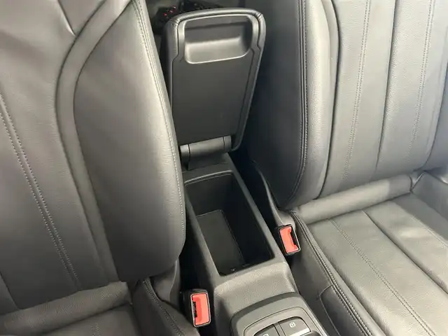 アウディ Ｑ２ 30TFSIスポーツ 岡山県 2019(令1)年 2万km グレー 純正ナビ/Bluetooth/CD/USB/SD/AppleCarplay/AndroidAuto/バーチャルコックピット/サンルーフ/ETC2.0/シートヒーター/クルーズコントロール/速度警告/距離警告/パーキングエイド/Audiプレセンス/Audiサイドアシスト/Audiアクティブレーンアシスト/休憩の推奨/レインセンサー