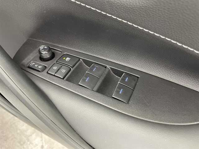 トヨタ カローラ スポーツ ハイブリッドG 群馬県 2022(令4)年 1.6万km アティチュードブラックマイカ/プラチナホワイトパールマイカ 純正ディスプレイオーディオ　バックカメラ　レーダークルーズコントロール　ＬＥＤライト　ＡＨＢ　シートヒーター　純正１６インチＡＷ　クリアランスソナー　ドライブレコーダー　プッシュスタート　禁煙車