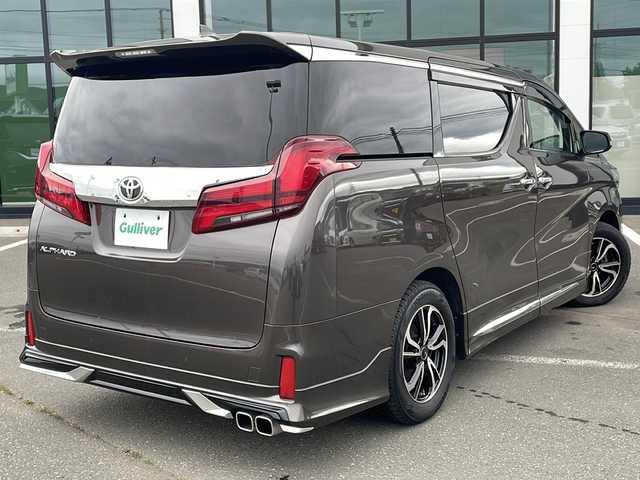 トヨタ アルファード S 道東・釧路十勝 2022(令4)年 6.9万km グラファイトM ・４WD/・モデリスタフルエアロ/・純正9インチディスプレイオーディオ/　（AM　FM　CD　DVD　BT　TV　Miracast）/・純正12.1型フリップダウンモニター/・純正デジタルインナーミラー/・純正ETC/・トヨタセーフティセンス/・プリクラッシュセーフティ/・レーントレーシングアシスト/・クリアランスソナー/・ブラインドスポットモニター/・ロードサインアシスト/・リヤクロストラフィックアラート/・レーダークルーズコントロール/・nanoe/・電格ミラー/・スマートキー/・プッシュスタート/・純正アルミホイール付夏タイヤ積込/　（235/50/R18 2022年製　６mm ）