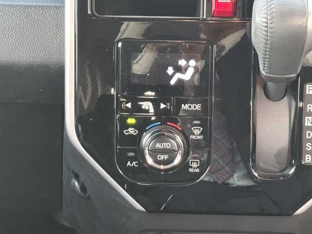 トヨタ ルーミー カスタムG 愛知県 2019(令1)年 1.5万km レーザーブルークリスタルシャイン /禁煙/ワンオーナー//ディーラー整備記録簿R3.4.6//純正9型ナビ/フルセグ/BT/CD/DVD/MSV//バックカメラ/ビルトインETC/純正ドラレコ//純正12型フリップダウンモニター//両側パワースライドドア//革巻きステア/ステアスイッチ//前席シートヒーター/シートリフター//クルーズコントロール//先行車発進告知/アイドリングストップ/横滑り防止//LDA/PCS//純正14インチAW//プッシュスタート/スマートキー//LEDオートライト/オートハイビーム/LEDフォグ//オートリトラウィンカーミラー//リアロールサンシェード//シートバックテーブル//コーナーセンサー//純正フロアマット//純正ドアバイザー//保証書//取扱説明書//スペアスマートキー有り