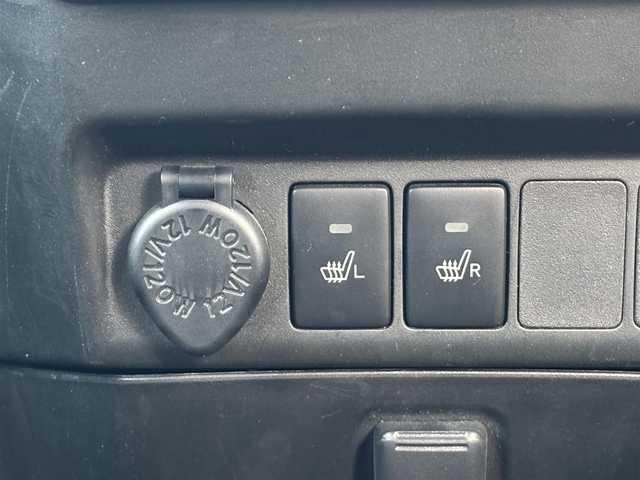 トヨタ ルーミー カスタムG 愛知県 2019(令1)年 1.5万km レーザーブルークリスタルシャイン /禁煙/ワンオーナー//ディーラー整備記録簿R3.4.6//純正9型ナビ/フルセグ/BT/CD/DVD/MSV//バックカメラ/ビルトインETC/純正ドラレコ//純正12型フリップダウンモニター//両側パワースライドドア//革巻きステア/ステアスイッチ//前席シートヒーター/シートリフター//クルーズコントロール//先行車発進告知/アイドリングストップ/横滑り防止//LDA/PCS//純正14インチAW//プッシュスタート/スマートキー//LEDオートライト/オートハイビーム/LEDフォグ//オートリトラウィンカーミラー//リアロールサンシェード//シートバックテーブル//コーナーセンサー//純正フロアマット//純正ドアバイザー//保証書//取扱説明書//スペアスマートキー有り