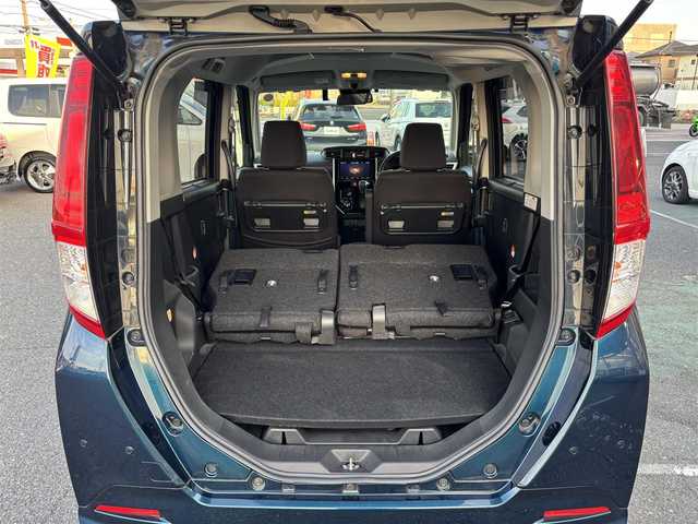 トヨタ ルーミー カスタムG 愛知県 2019(令1)年 1.5万km レーザーブルークリスタルシャイン /禁煙/ワンオーナー//ディーラー整備記録簿R3.4.6//純正9型ナビ/フルセグ/BT/CD/DVD/MSV//バックカメラ/ビルトインETC/純正ドラレコ//純正12型フリップダウンモニター//両側パワースライドドア//革巻きステア/ステアスイッチ//前席シートヒーター/シートリフター//クルーズコントロール//先行車発進告知/アイドリングストップ/横滑り防止//LDA/PCS//純正14インチAW//プッシュスタート/スマートキー//LEDオートライト/オートハイビーム/LEDフォグ//オートリトラウィンカーミラー//リアロールサンシェード//シートバックテーブル//コーナーセンサー//純正フロアマット//純正ドアバイザー//保証書//取扱説明書//スペアスマートキー有り